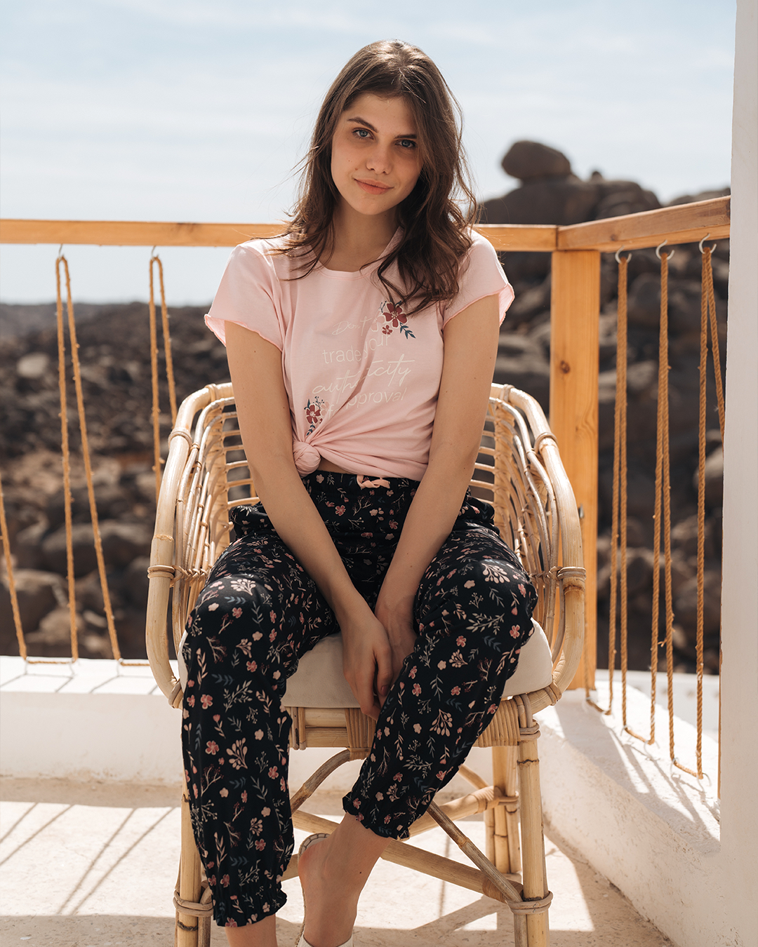 Pyjama femme Black Flowers à manches mi-longues