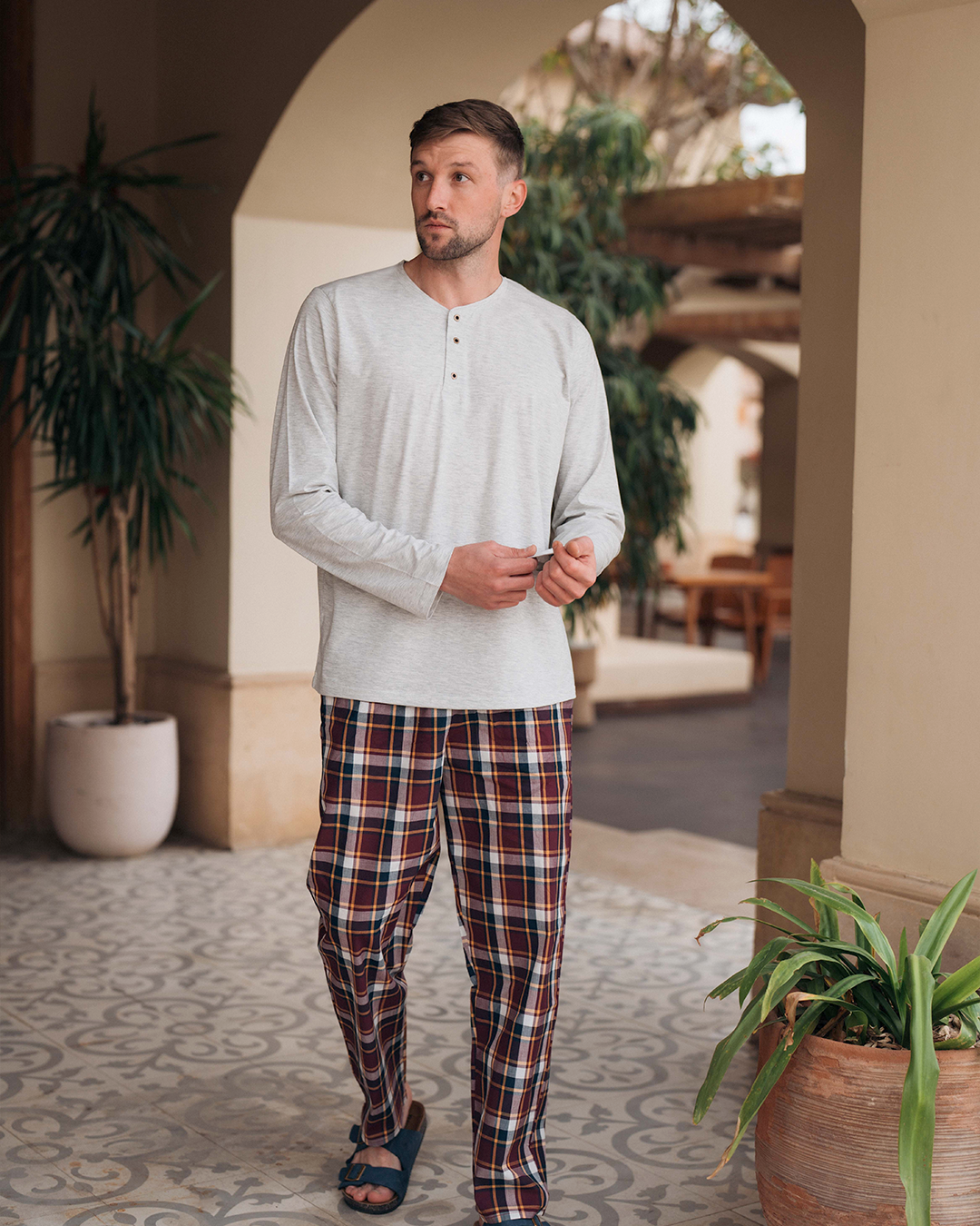 Pyjama homme à carreaux avec boutons