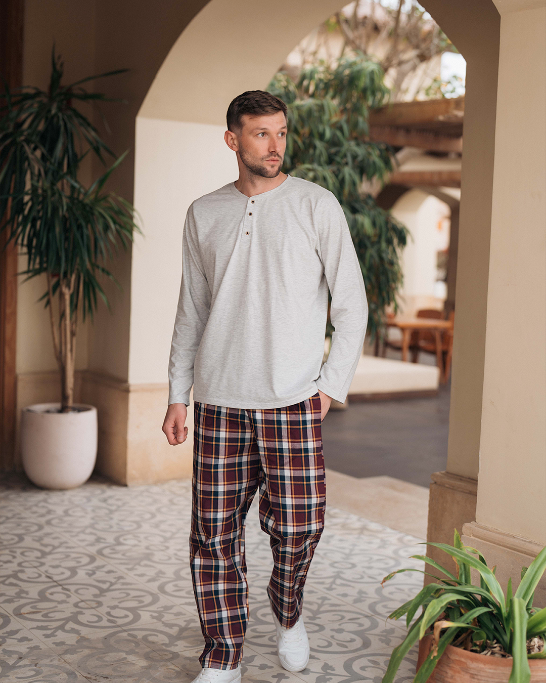 Pyjama homme à carreaux avec boutons