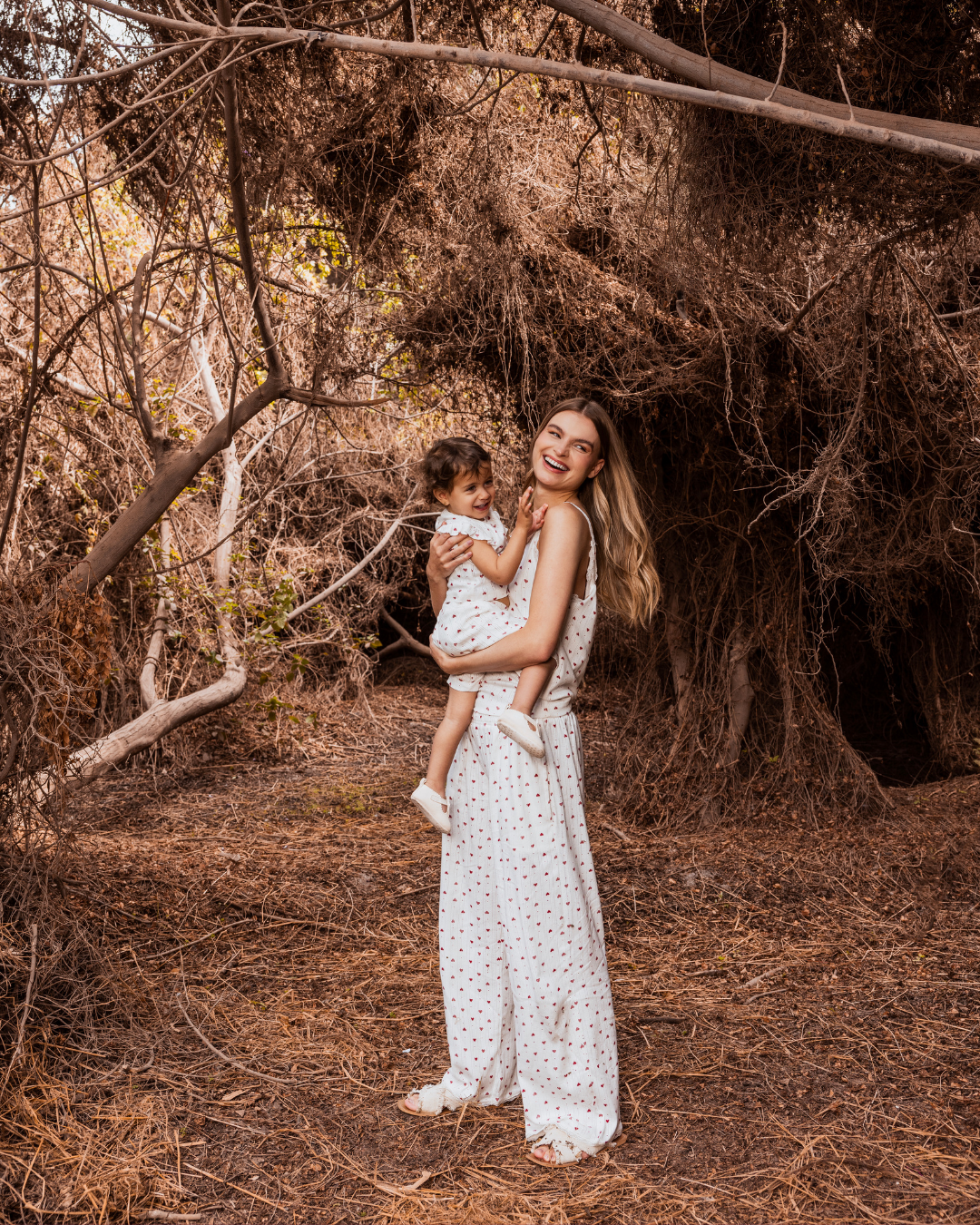 Pyjama femme mini coeurs avec bretelles et pantalon