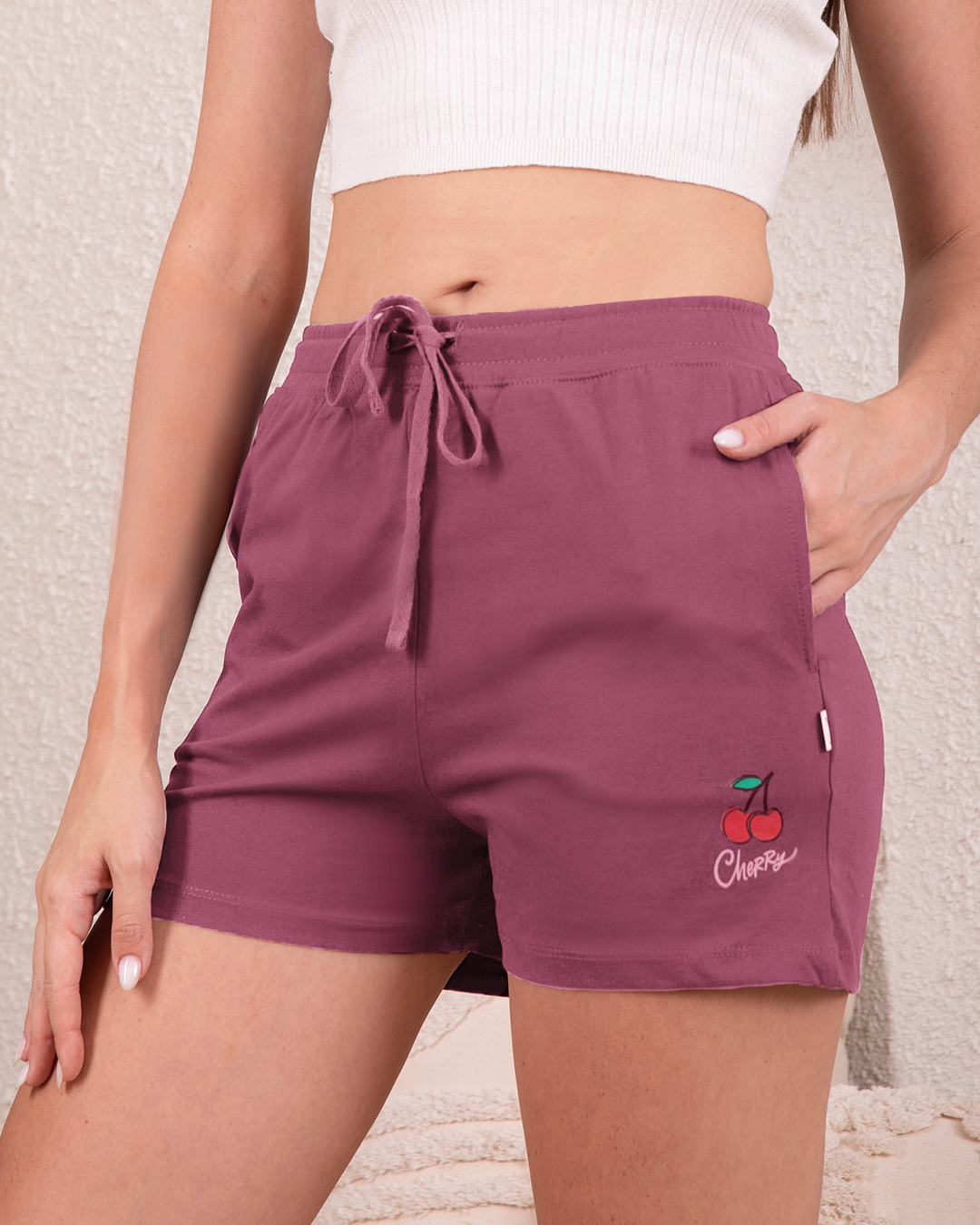 CHERRY هوت شورت حريمي 